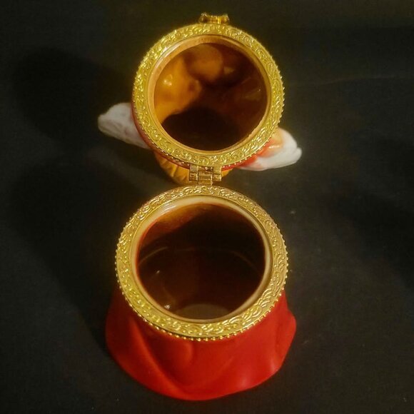 Porcelain Limoge Hinged Trinket Box Christmas Angel Figurine Holding A Wreath - Picture 5 of 8